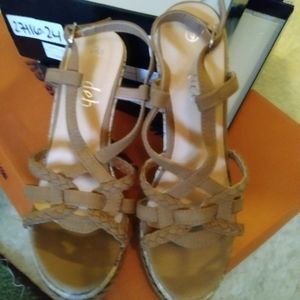 Tan clog open toe shoes